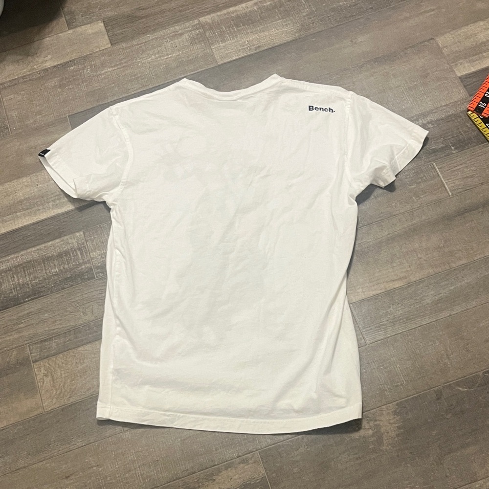 Bench White and Red Graphic woMen's Tee - Picture 9 of 11